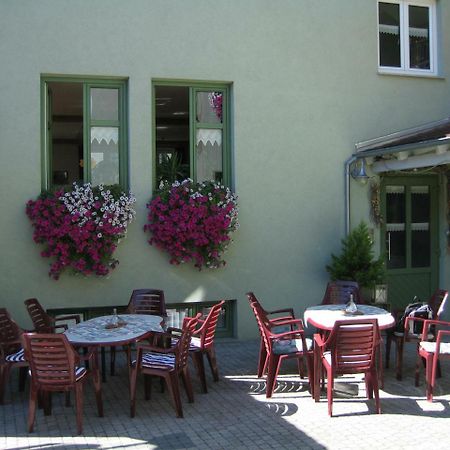 ホテル Weinstube Schwalbennest カールスシュタット エクステリア 写真